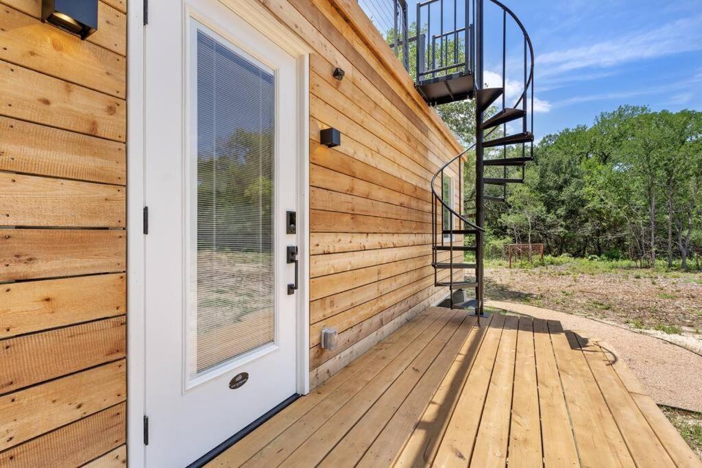 The Lonely Bull Luxury Container Home On 5 Acres Weatherford Exterior photo